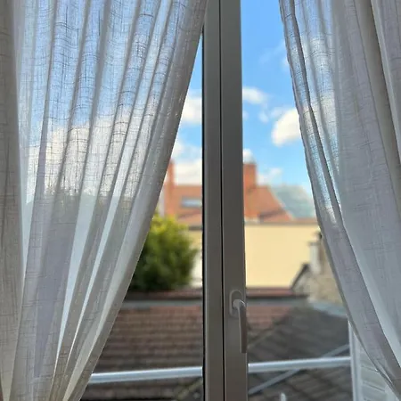 L'etoile Du Langevin 450m Avenue Champagne Lejlighed Épernay