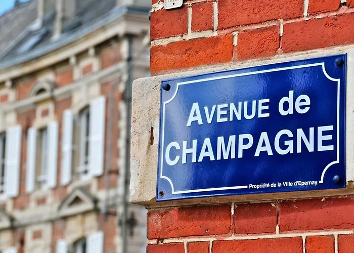 L'etoile Du Langevin 450m Avenue Champagne Lägenhet *